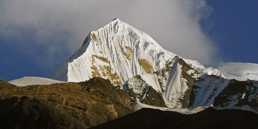 Singu Chuli (Fluted Peak) Peak Climbing